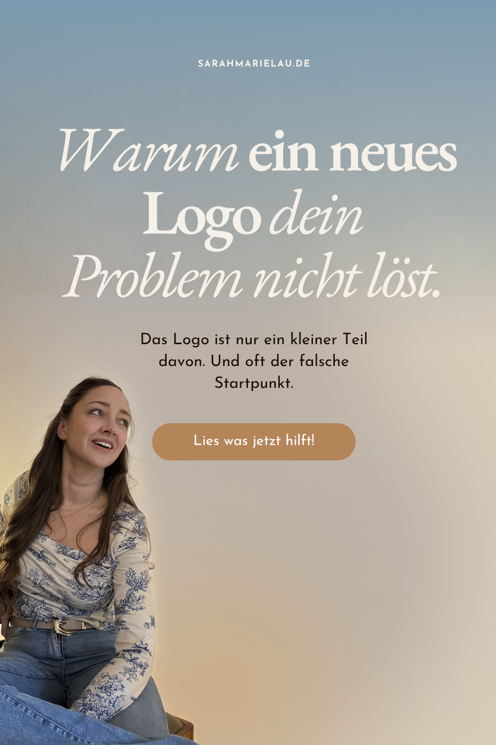Logo-Skizzen auf Papier, Text: Der Unterschied zwischen einem Logo und einer Marke