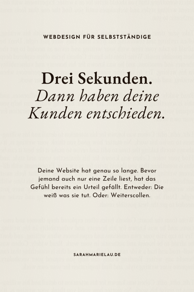 Laptop mit Website auf Schreibtisch, Text: Drei Sekunden. Dann hat sie entschieden.