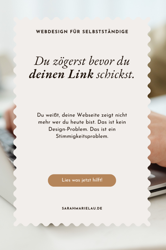 Frau schaut zögernd auf Laptop, Text: Du zögerst bevor du deinen Link schickst.